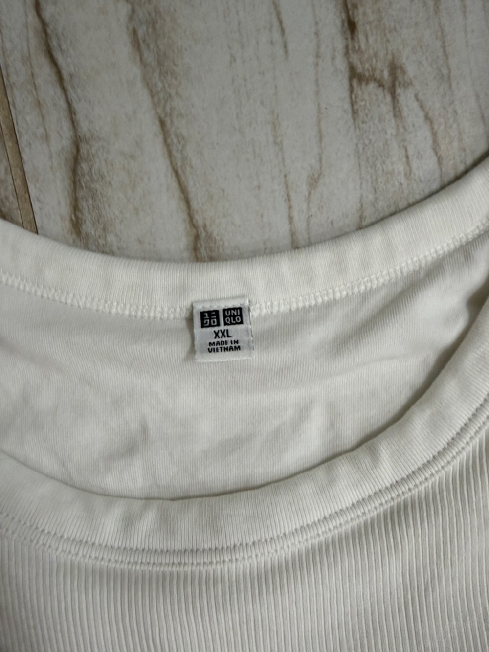 Set of 2 Uniqlo bra tank tops - Picture 3 of 4
